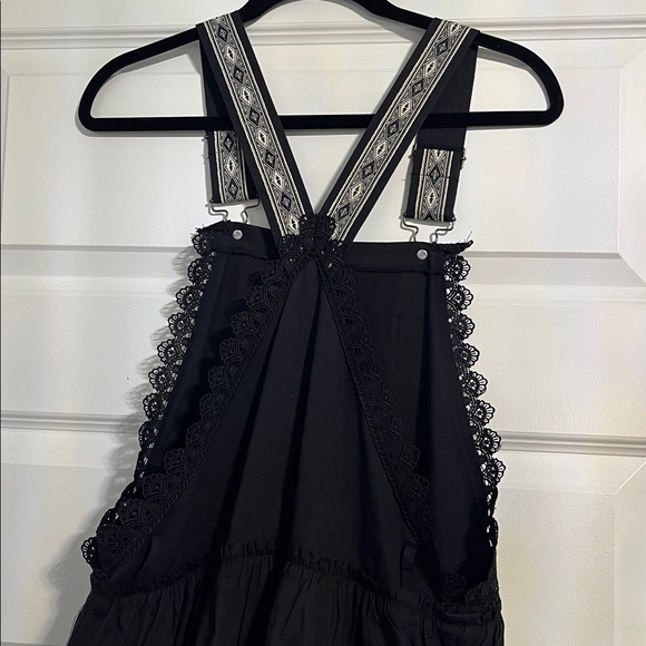 Listicle NWOT Elegant Black Lace Trim Dress 👗 with Adjustable Straps - Picture 6 of 8